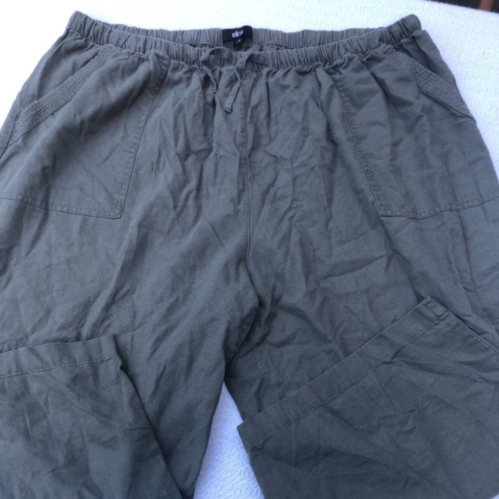 Ellos Women's Olive Linen Blend Shorts - Picture 3 of 12